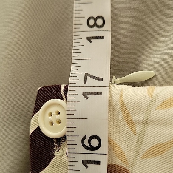 Briggs Women's Floral Cropped Pants - Picture 11 of 13